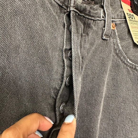 ⭐Levi's 501 Original Cropped Jeans Womens 27x26 Button Fly 27x26 Denim Gray New⭐ - Picture 5 of 11